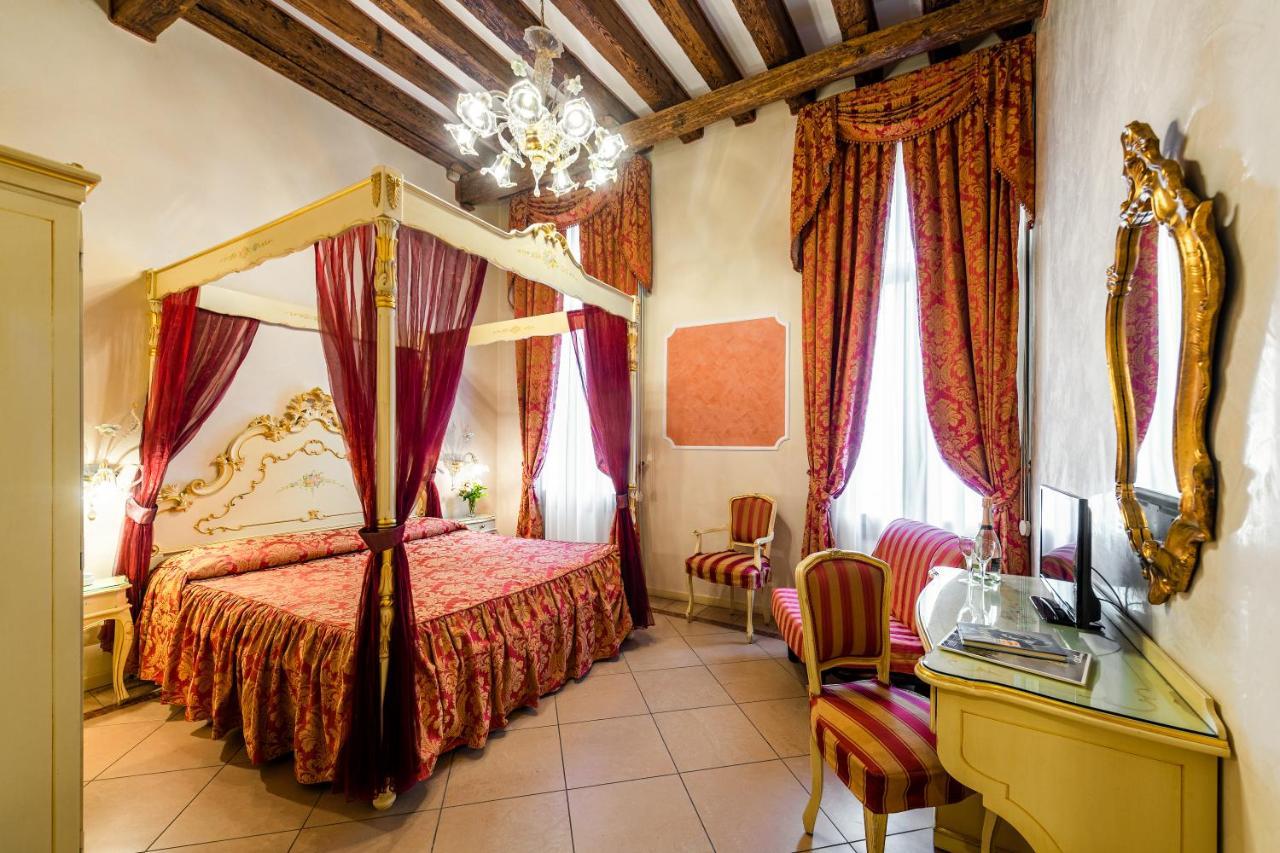 Hotel Al Vagon Venesia Bagian luar foto