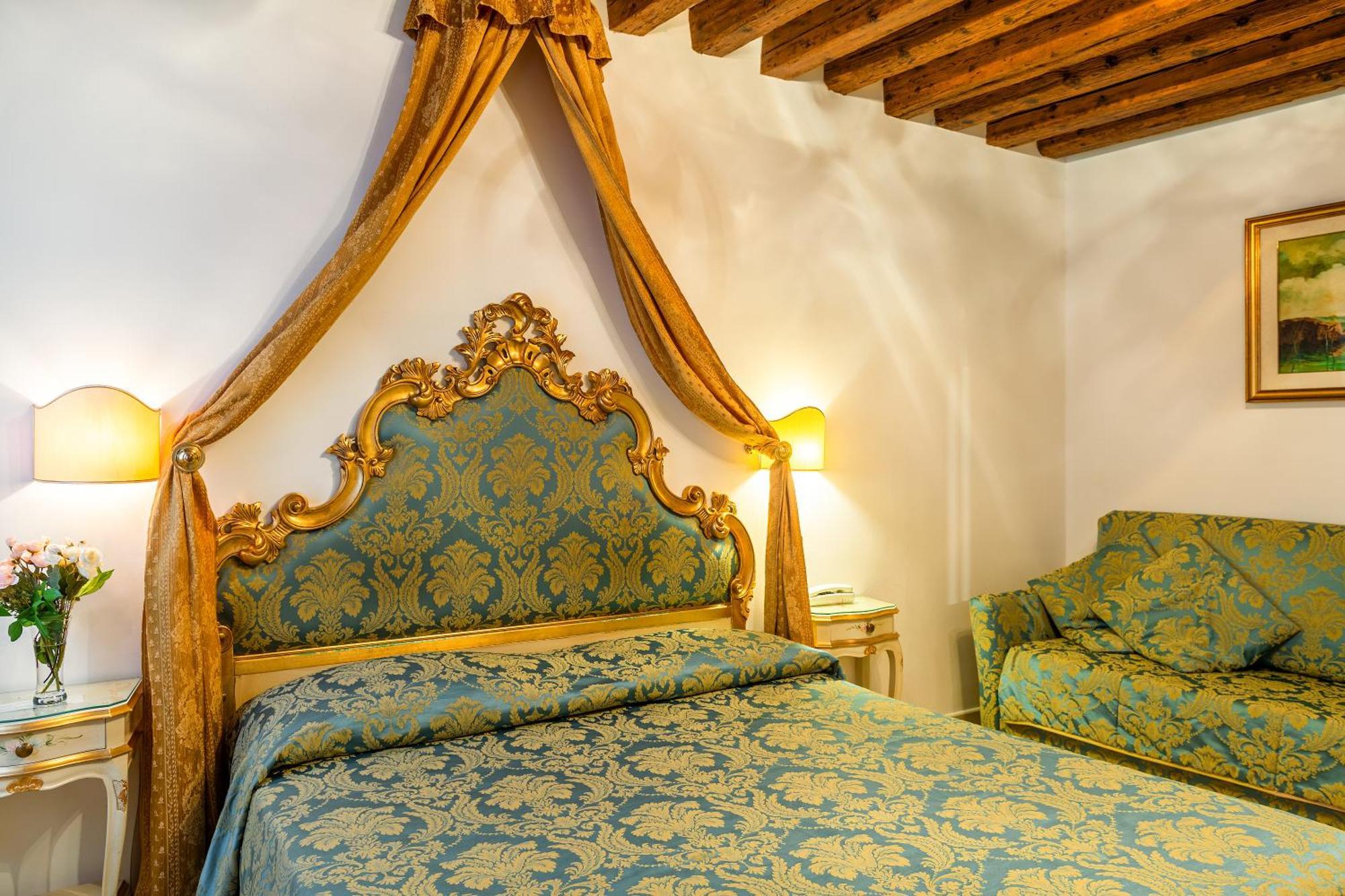Hotel Al Vagon Venesia Bagian luar foto