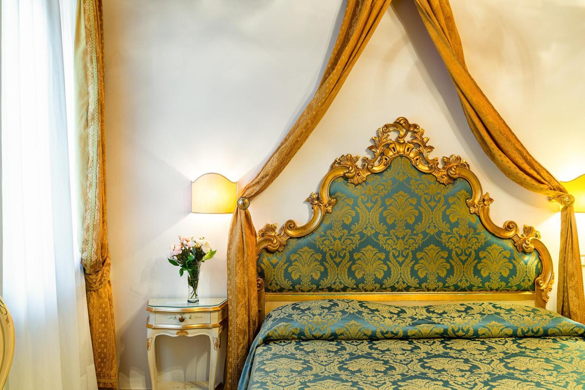 Hotel Al Vagon Venesia Bagian luar foto