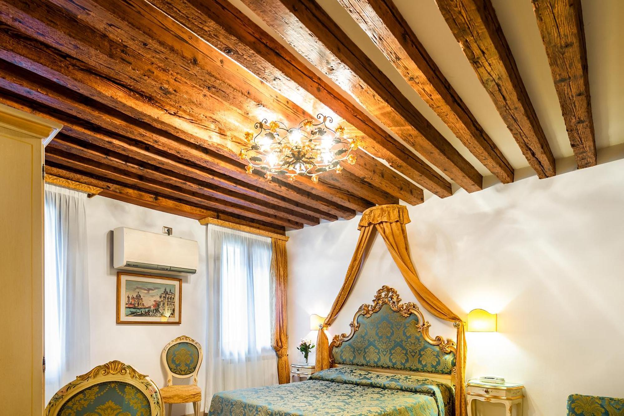 Hotel Al Vagon Venesia Bagian luar foto