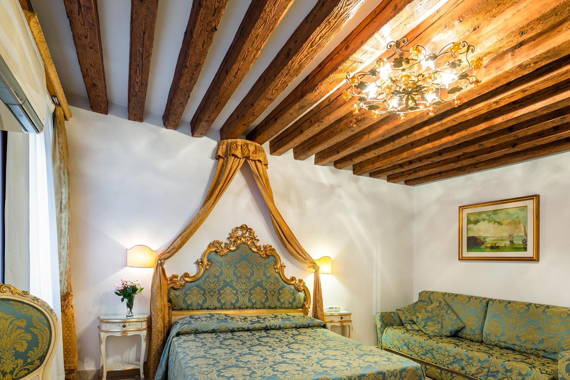 Hotel Al Vagon Venesia Bagian luar foto