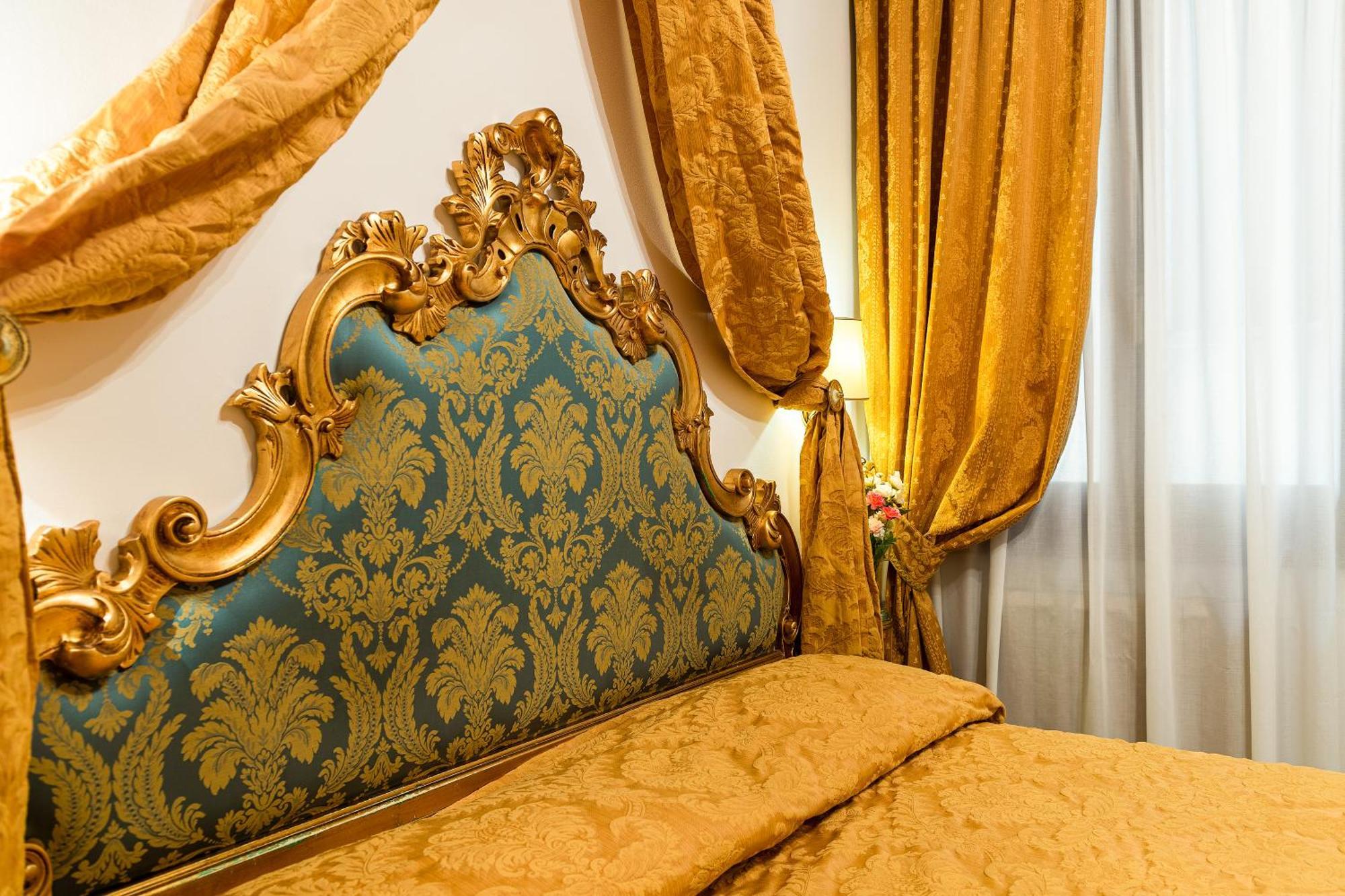 Hotel Al Vagon Venesia Bagian luar foto