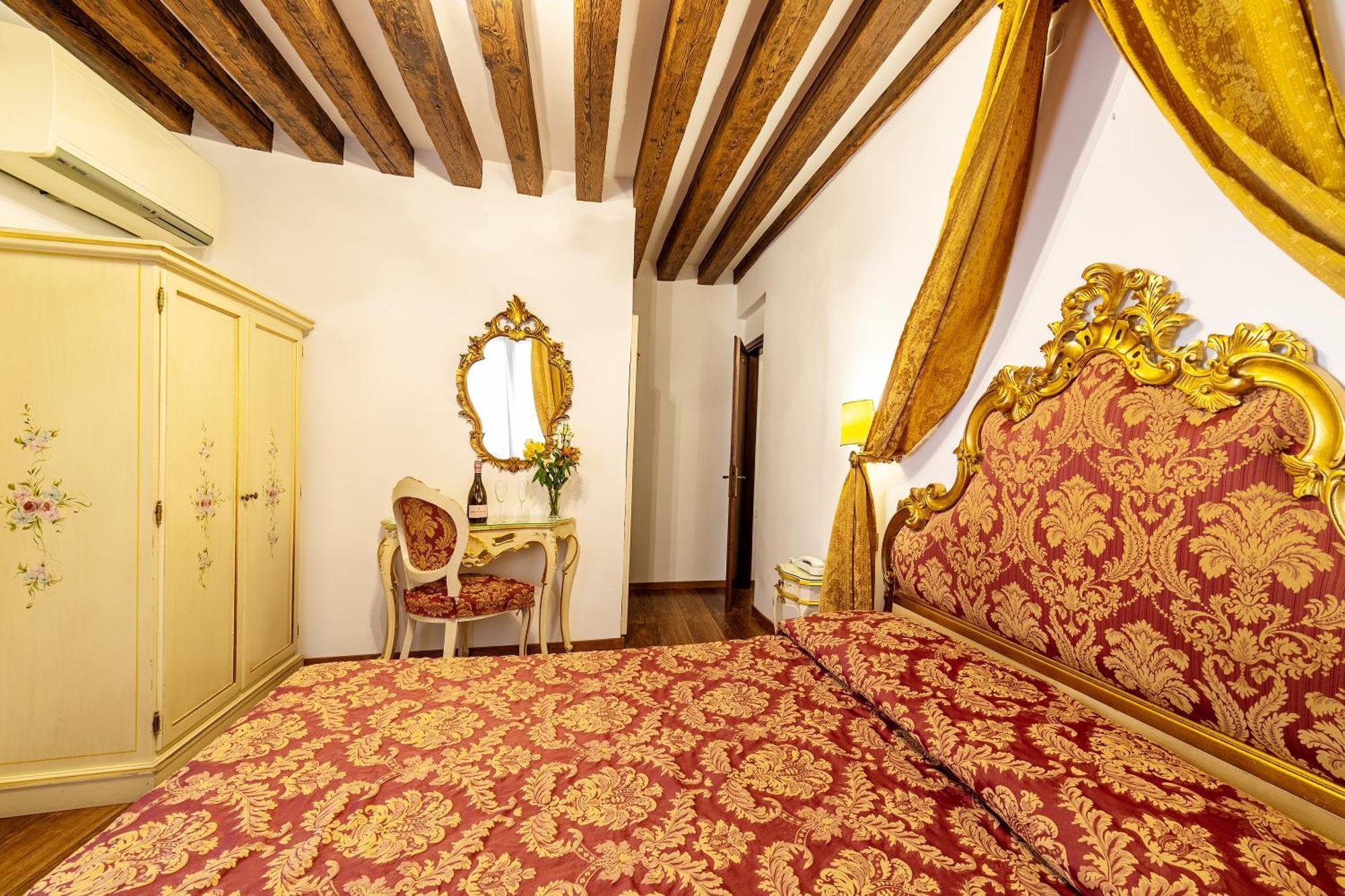 Hotel Al Vagon Venesia Bagian luar foto