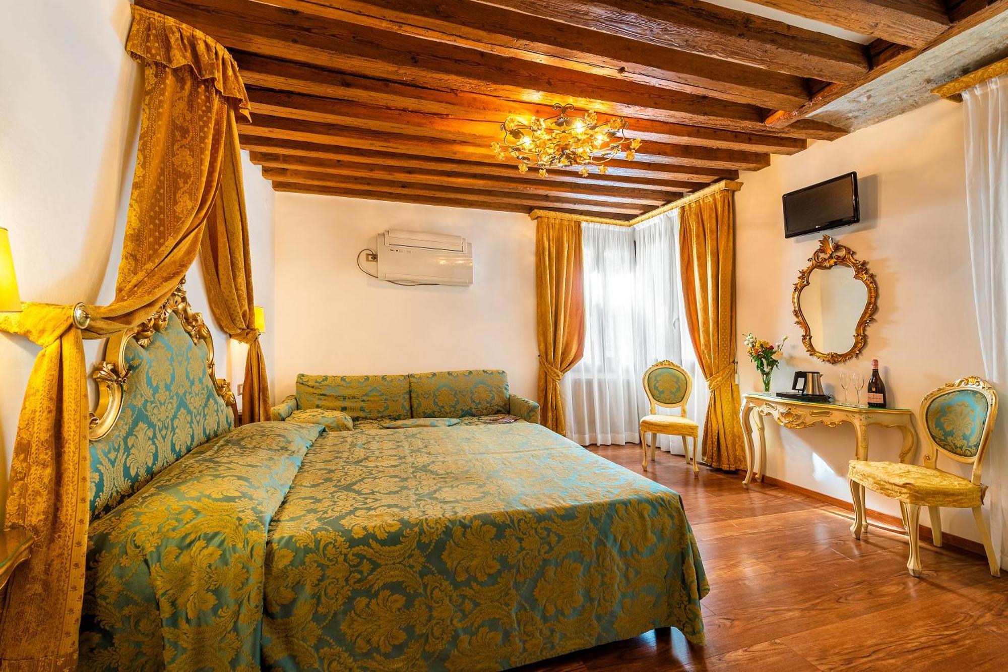 Hotel Al Vagon Venesia Bagian luar foto