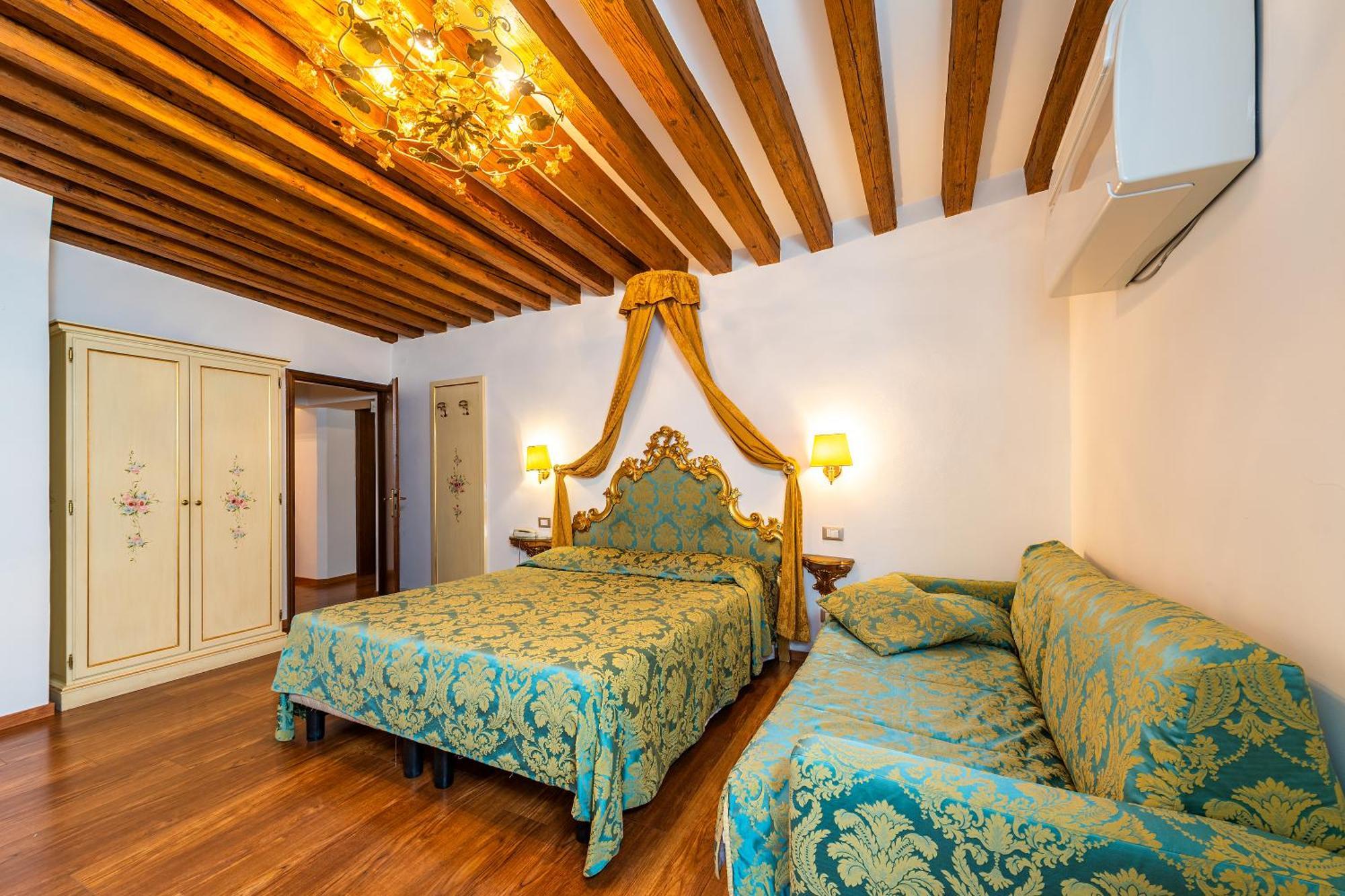 Hotel Al Vagon Venesia Bagian luar foto