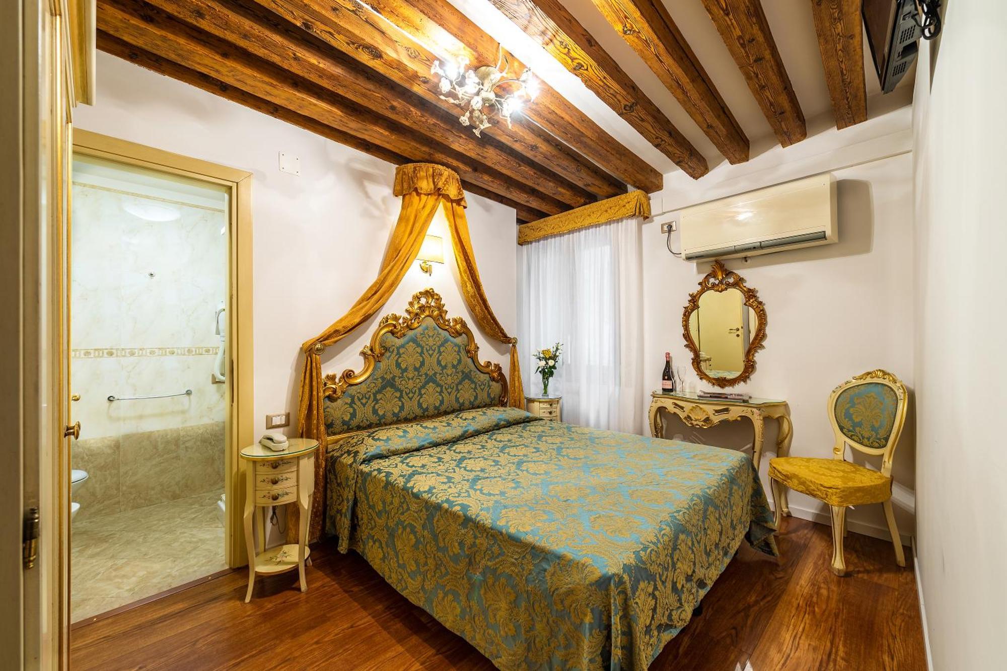 Hotel Al Vagon Venesia Bagian luar foto