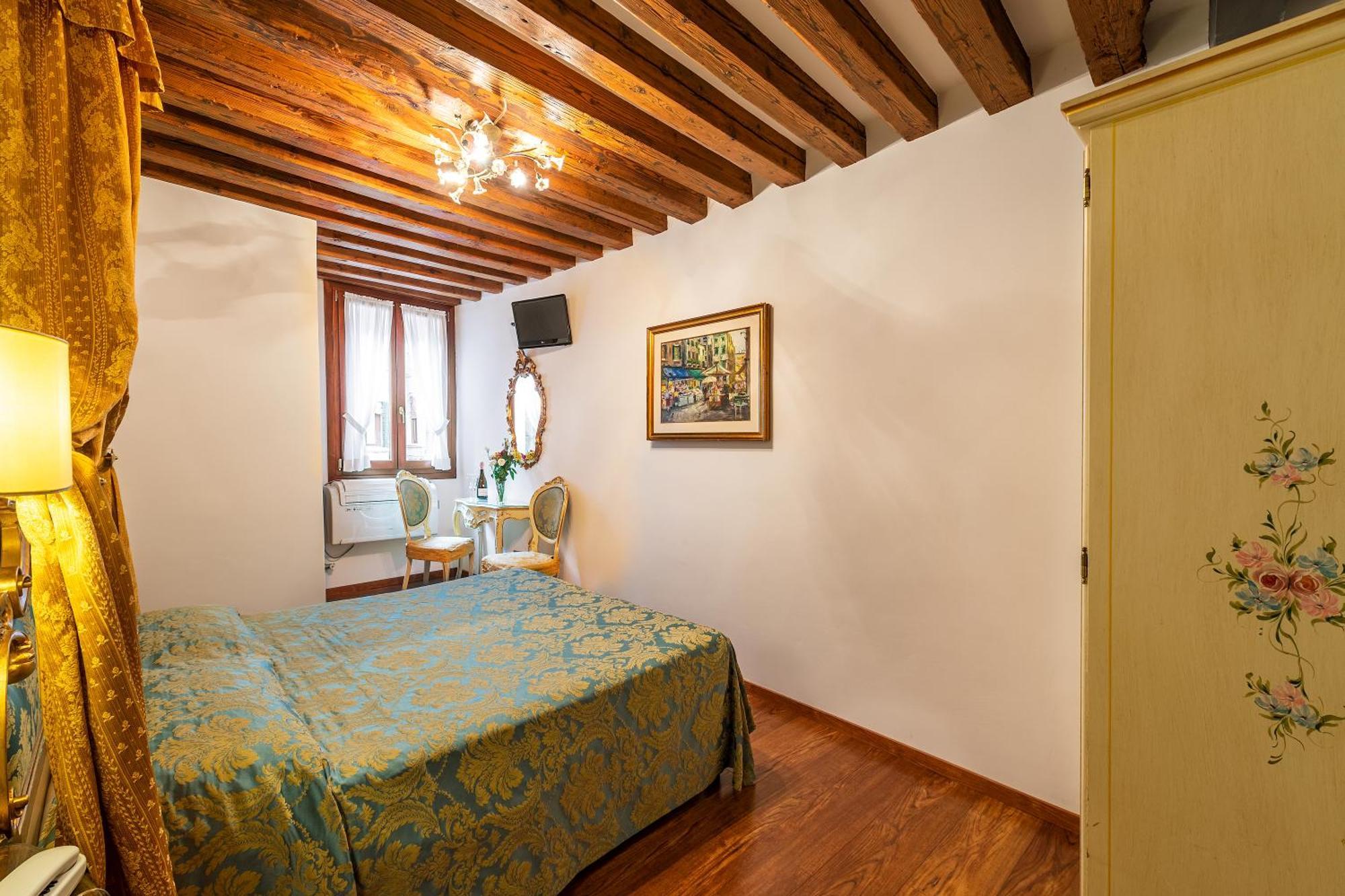Hotel Al Vagon Venesia Bagian luar foto