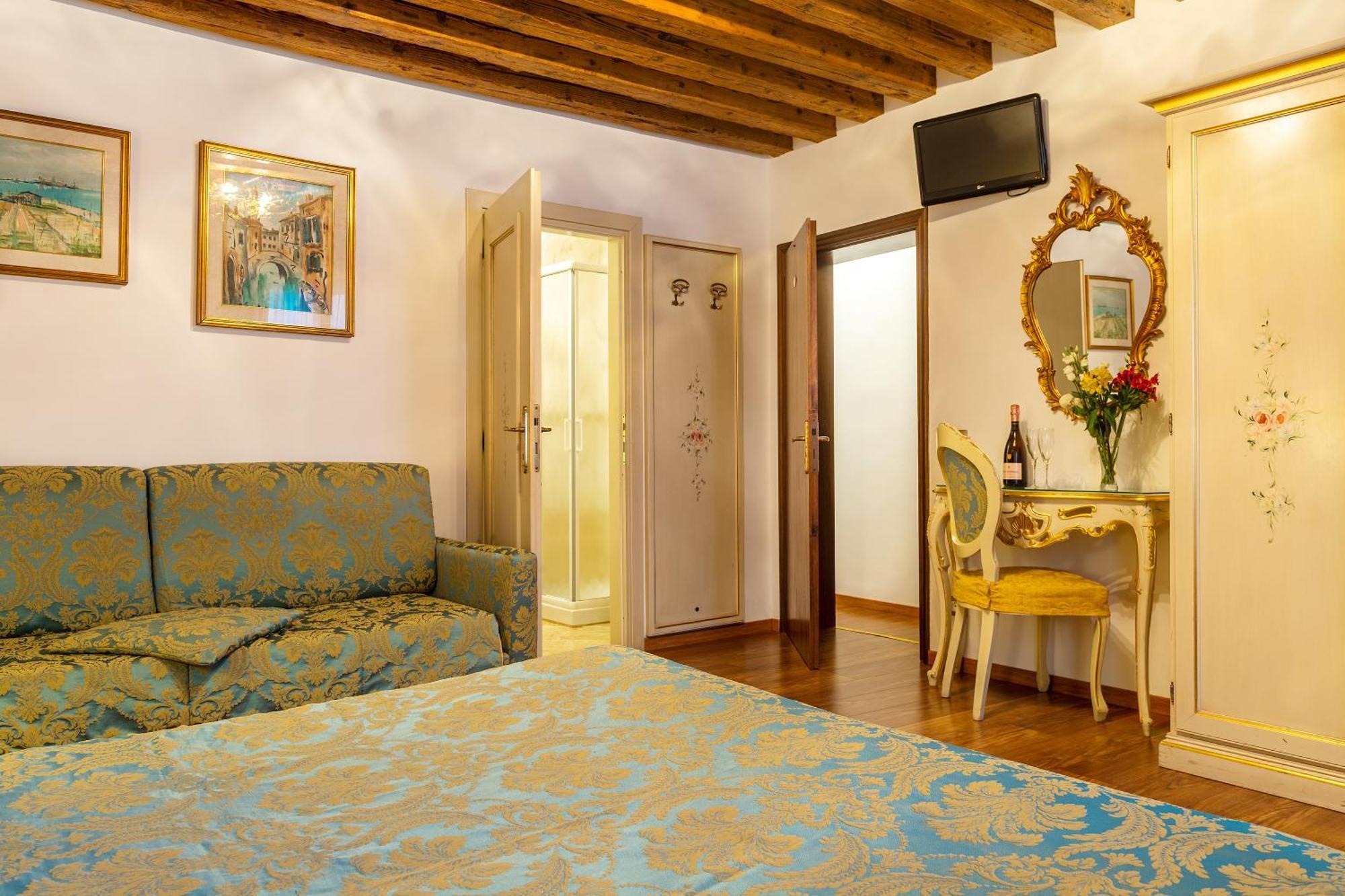 Hotel Al Vagon Venesia Bagian luar foto