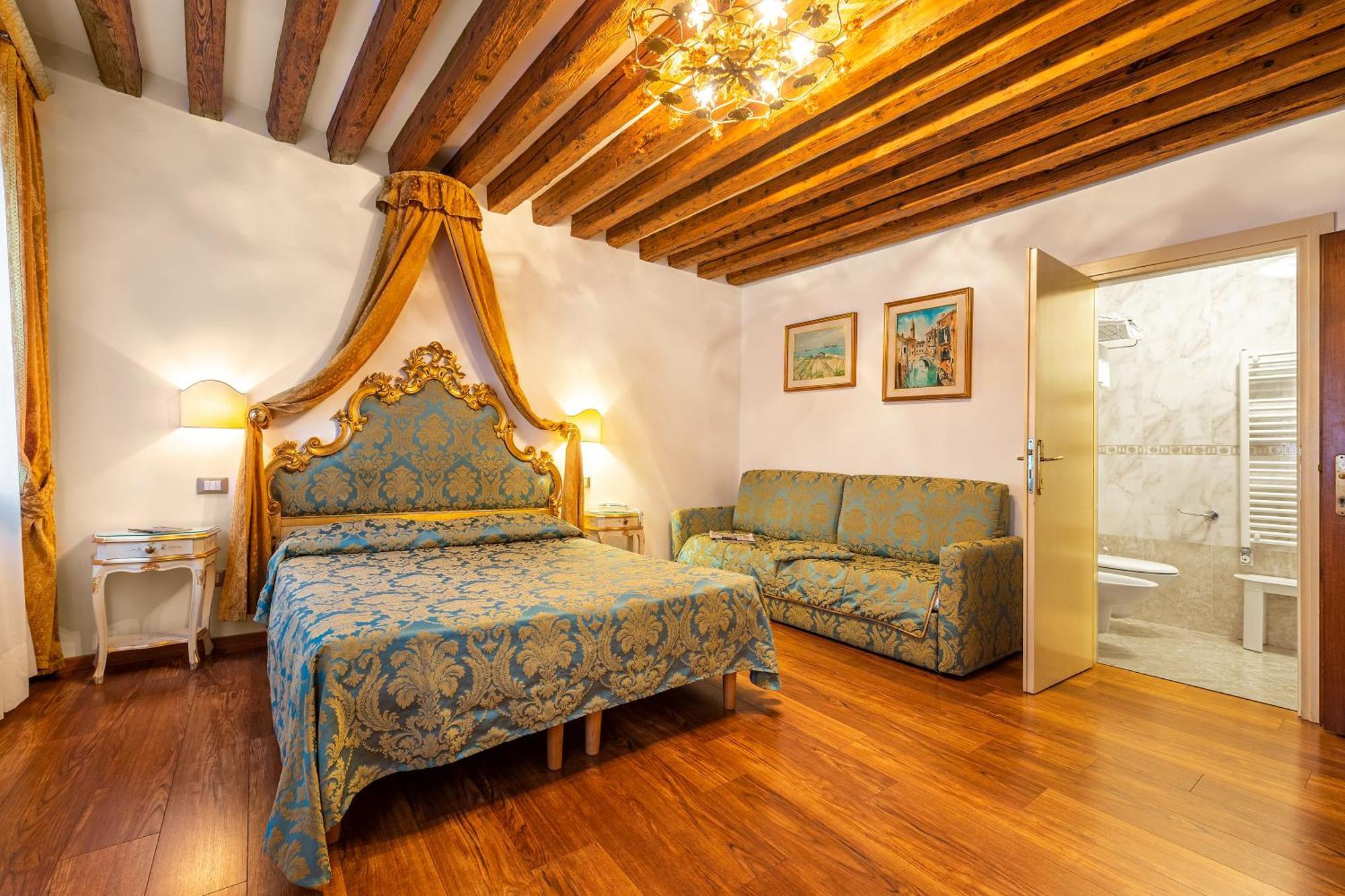 Hotel Al Vagon Venesia Bagian luar foto