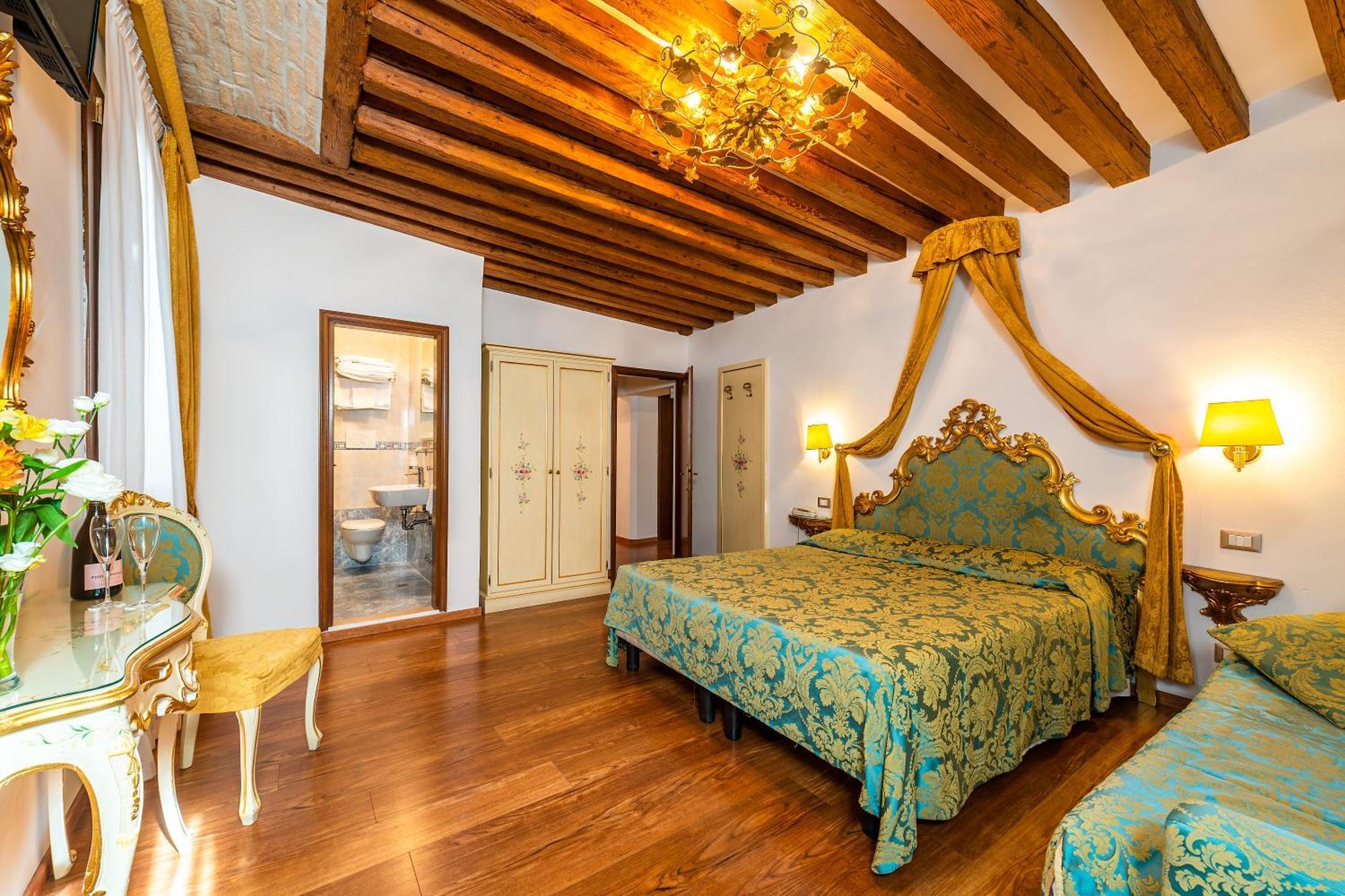 Hotel Al Vagon Venesia Bagian luar foto