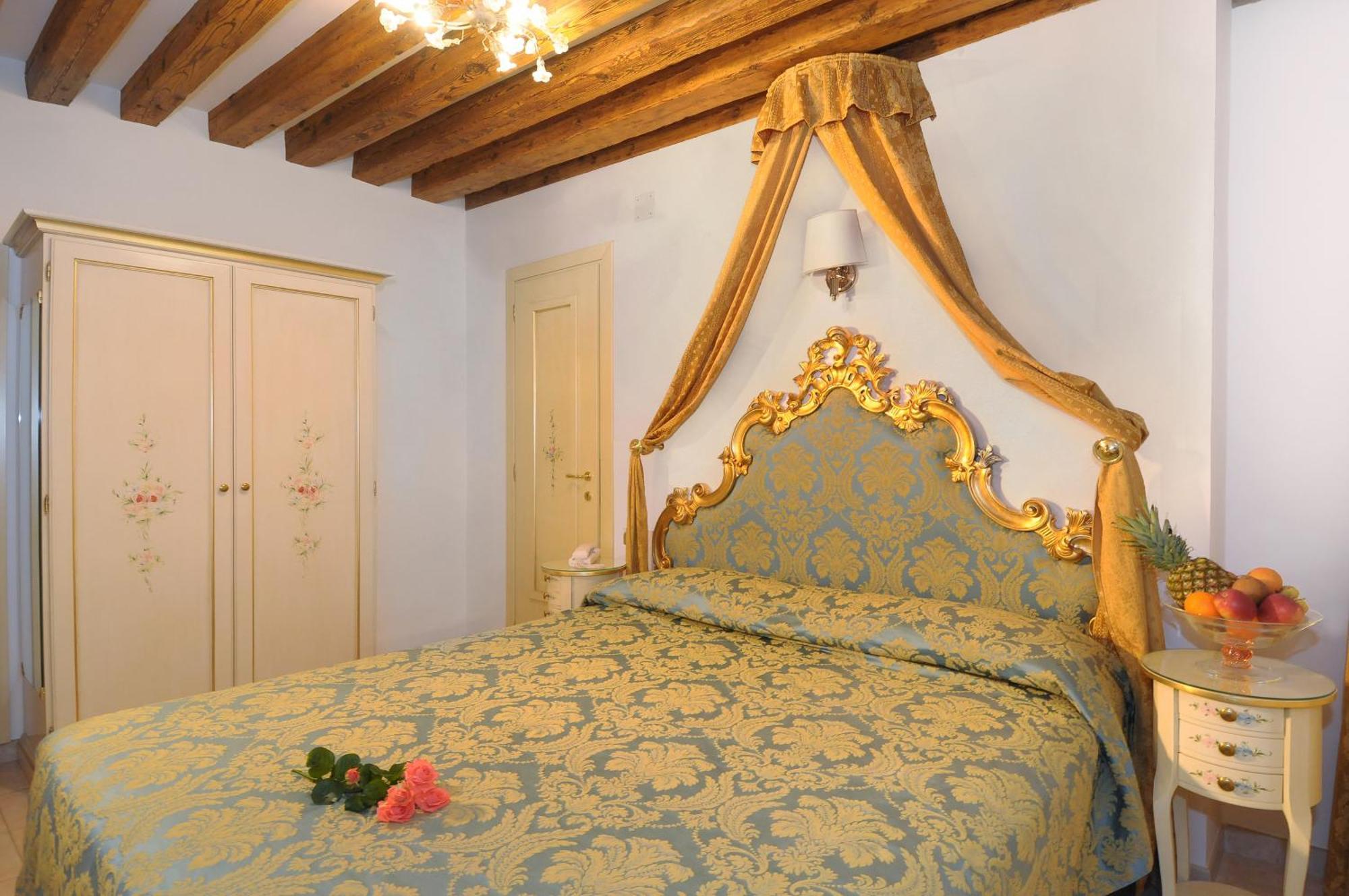 Hotel Al Vagon Venesia Bagian luar foto